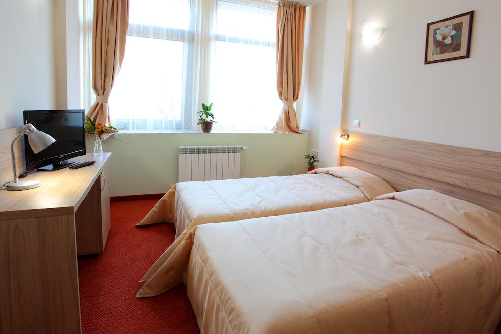 Teodora Palace Hotel Ruse Zimmer foto